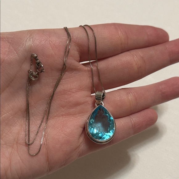 925 Sterling Silver Jewelry - Elegant Sterling Silver 925 Teardrop Blue Crystal Pendant Necklace 17’ in chain